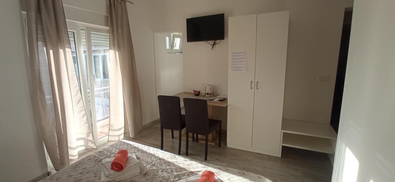 E&A Apartman Baška Voda Kültér fotó