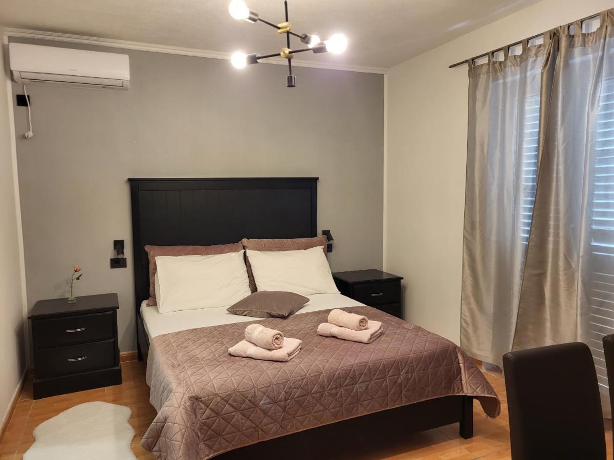 E&A Apartman Baška Voda Kültér fotó