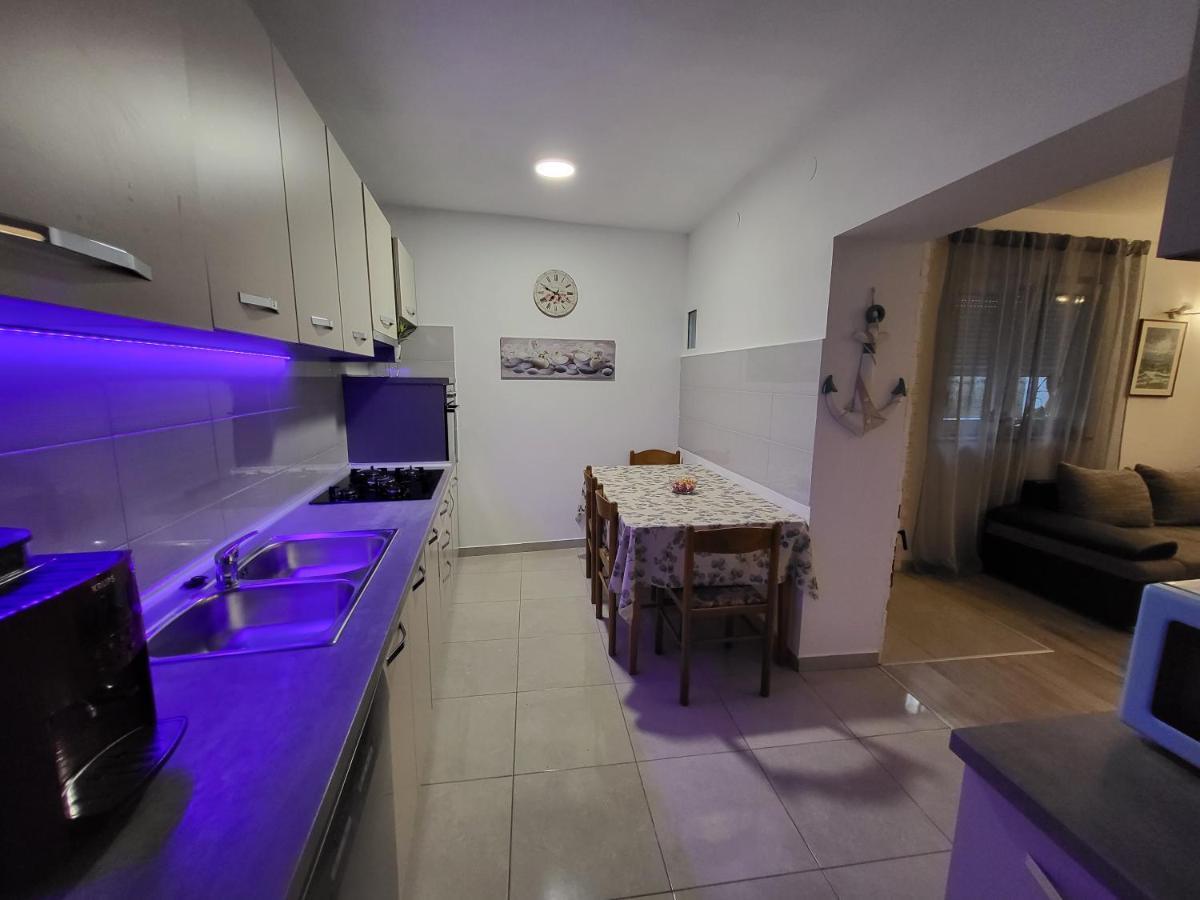 E&A Apartman Baška Voda Kültér fotó