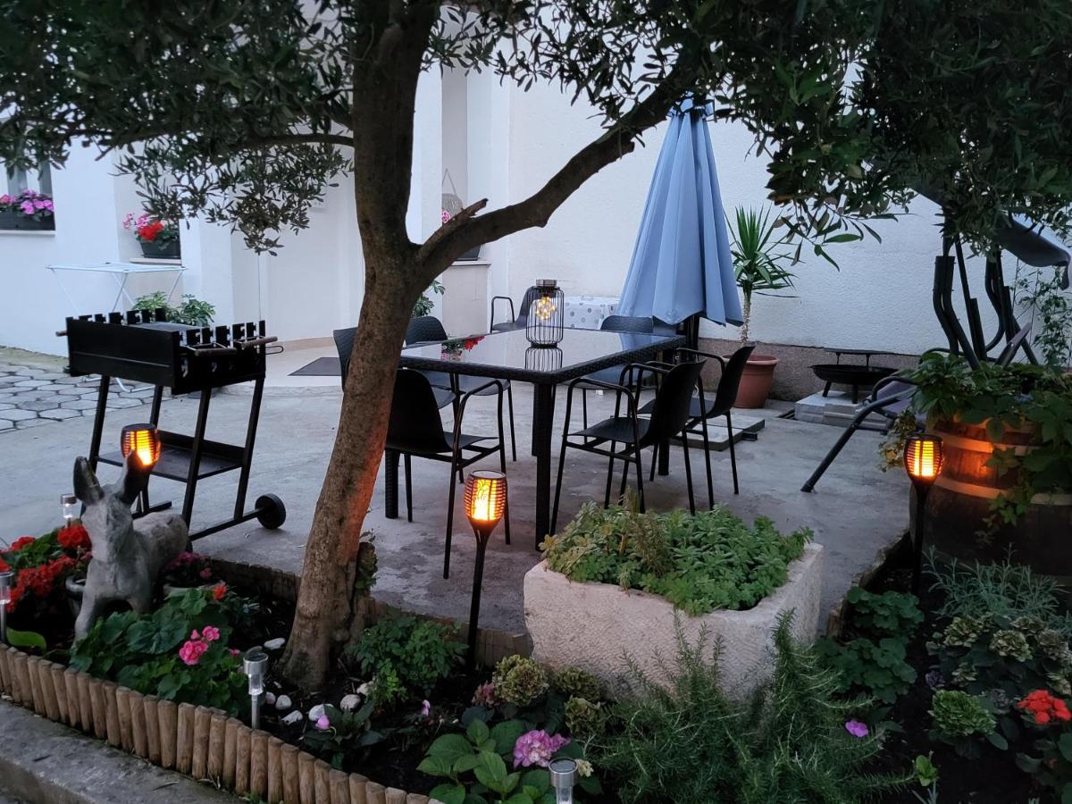 E&A Apartman Baška Voda Kültér fotó