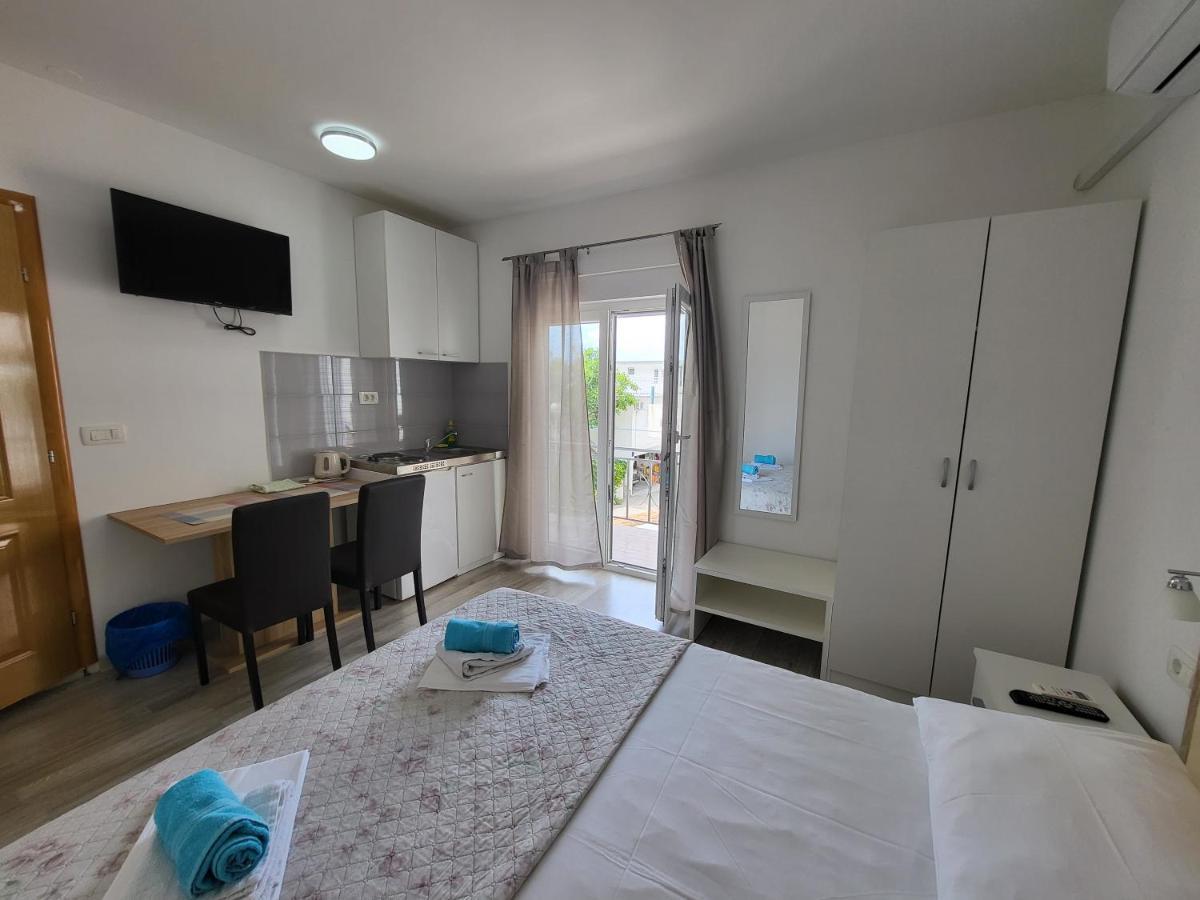 E&A Apartman Baška Voda Kültér fotó